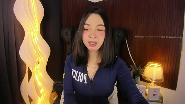 Lia Hilton1 online show from June 27, 2026, 3:50 pm