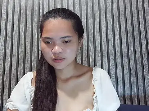 ClaritaMoore1 online show from May 28, 2026, 1:30 pm