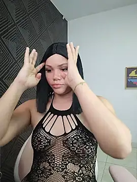Snapshot of RoouseSiren chatting on June 6, 2026, 8:02 pm RoouseSiren online show from June 6, 2026, 8:02 pm