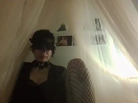 Nyx Nuit online show from June 12, 2026, 11:25 pm
