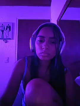 Snapshot of xcleila chatting on June 11, 2026, 6:00 am xcleila online show from June 11, 2026, 6:00 am
