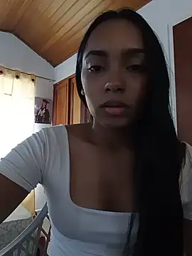 Snapshot of xcleila chatting on June 12, 2026, 8:19 pm xcleila online show from June 12, 2026, 8:19 pm