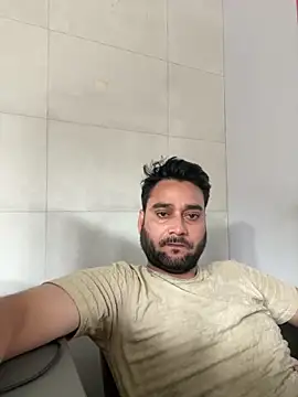VBRAWN01 online show from June 19, 2026, 12:09 pm