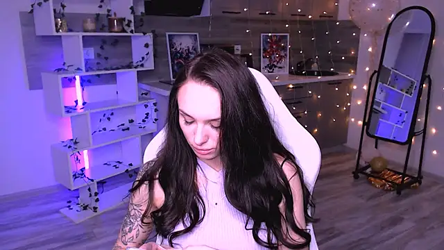 Snapshot of NicoleMerz chatting on May 30, 2026, 7:44 pm NicoleMerz online show from May 30, 2026, 7:44 pm