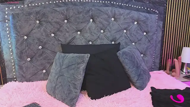AlexandraNoxx online show from July 15, 2026, 11:48 am