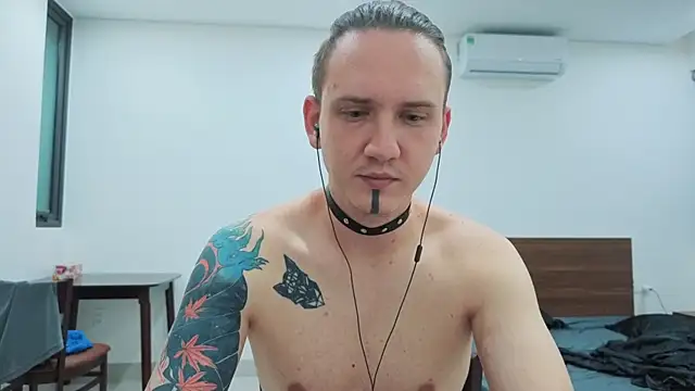 Silent Stitch online show from July 7, 2026, 9:19 pm