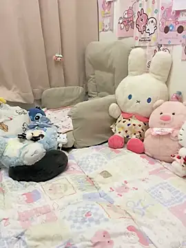 kkkkiiii-42 online show from June 15, 2026, 5:26 pm