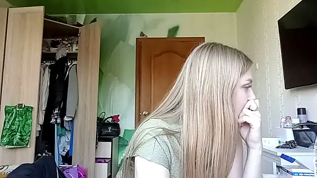 Snapshot of NorineGressett chatting on June 9, 2026, 3:01 pm NorineGressett online show from June 9, 2026, 3:01 pm