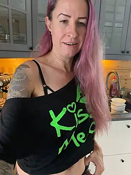 GermanMilfJasmin online show from June 11, 2026, 7:50 am