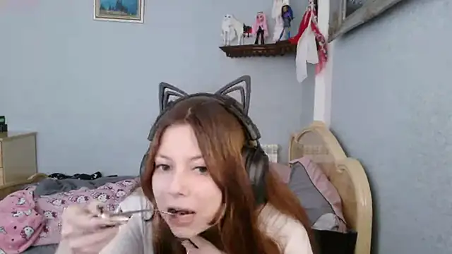 AlessiaViolet online show from July 8, 2026, 8:52 am