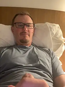 Hardpaul85 online show from June 24, 2026, 1:59 am