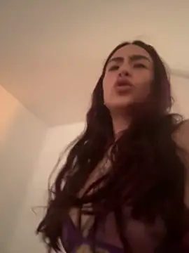  Lia Moon  online show from May 29, 2026, 7:23 pm