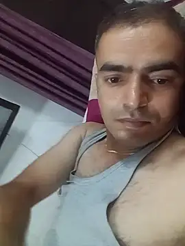 SexyBoy7703 online show from August 7, 2026, 10:50 am
