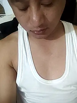 YoYoGurung007 online show from May 31, 2026, 9:38 am