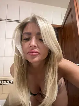 szexicicamica online show from June 5, 2026, 8:20 am