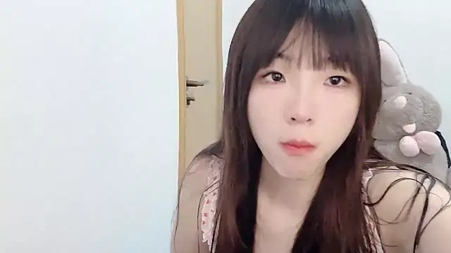 Louise-3 online show from June 7, 2026, 10:02 pm