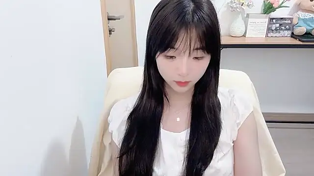 Louise-3 online show from July 3, 2026, 10:16 pm
