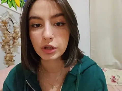 Snapshot of Juh_castro chatting on June 14, 2026, 5:59 pm Juh castro online show from June 14, 2026, 5:59 pm