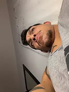 Snapshot of Tatuadomoreno23cm chatting on June 28, 2026, 1:00 am Tatuadomoreno23cm online show from June 28, 2026, 1:00 am