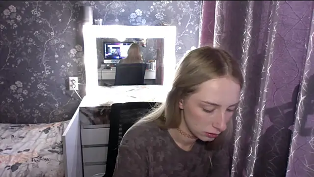 JennaLomeri online show from June 6, 2026, 12:43 pm