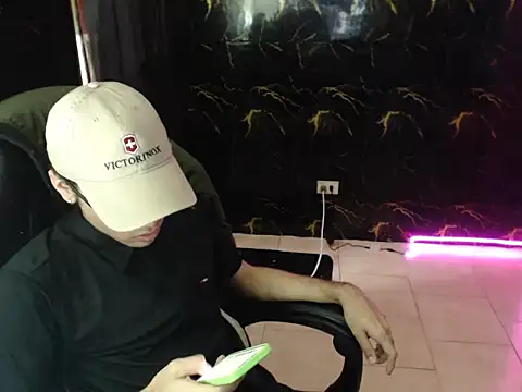 draven sex online show from June 3, 2026, 7:08 pm