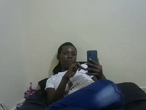 cute avy0 online show from July 1, 2026, 9:44 am