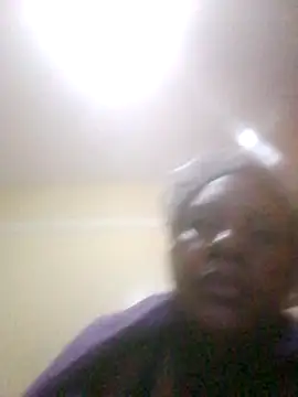 Creamymom4 online show from June 17, 2026, 9:34 am