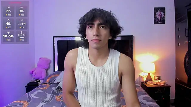Snapshot of Shy_Mateo chatting on May 30, 2026, 11:24 pm Shy Mateo online show from May 30, 2026, 11:24 pm
