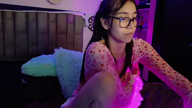 BurbujaXoxo online show from June 8, 2026, 12:58 am
