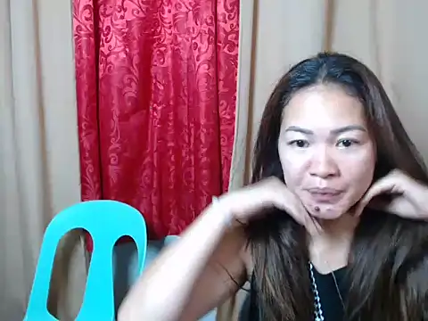 Snapshot of urpretty_hotmama chatting on June 20, 2026, 2:03 am urpretty hotmama online show from June 20, 2026, 2:03 am