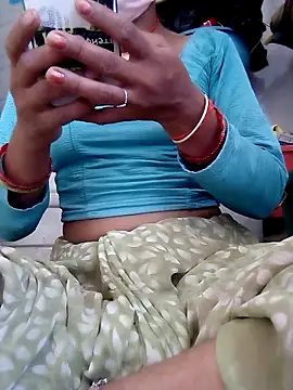Snapshot of Aarti9080 chatting on June 18, 2026, 7:08 am Aarti9080 online show from June 18, 2026, 7:08 am