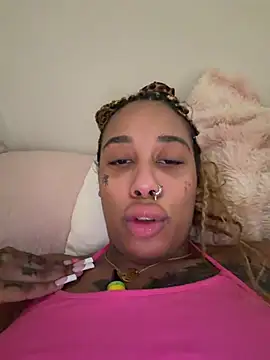 Kira nyxx online show from June 17, 2026, 3:13 pm