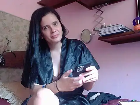 NinaMendes online show from June 3, 2026, 12:08 pm