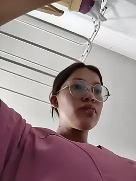 scarlett moon 8 online show from July 1, 2026, 2:40 pm