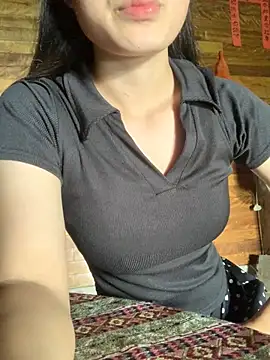 Snapshot of LanAnh00 chatting on June 24, 2026, 3:27 am LanAnh00 online show from June 24, 2026, 3:27 am