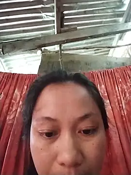 Yummyleyn online show from June 2, 2026, 1:40 am