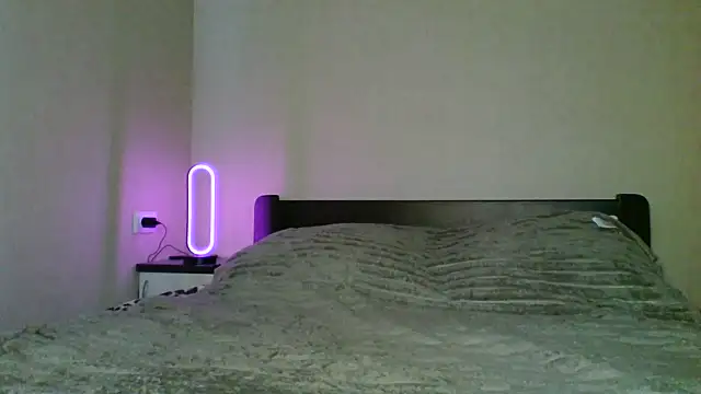 elliza snow online show from July 22, 2026, 7:44 am