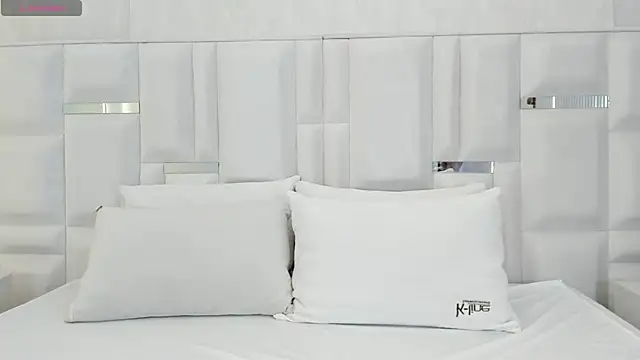 kyle lovee online show from July 21, 2026, 4:37 am