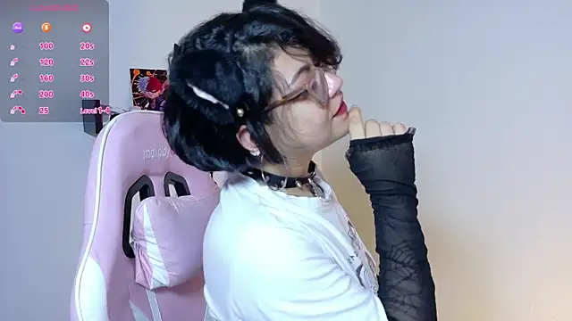 Snapshot of Meow_cat4 chatting on June 14, 2026, 8:00 pm Meow cat4 online show from June 14, 2026, 8:00 pm