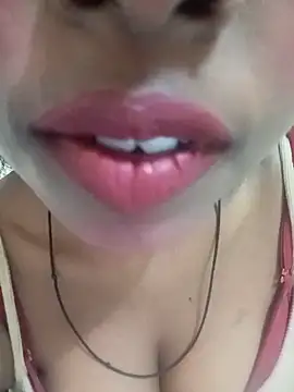 Sexy-Zeenat online show from June 2, 2026, 7:54 am