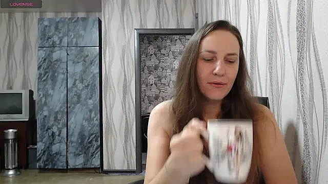 Yevgeshka-Milashka online show from November 3, 2025, 5:09 am