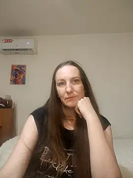 Yevgeshka-Milashka online show from December 14, 2025, 5:13 am