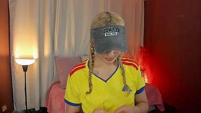 sensual fer online show from June 27, 2026, 6:57 pm