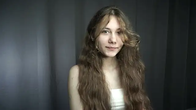 Snapshot of BellaTear chatting on June 7, 2026, 7:12 am BellaTear online show from June 7, 2026, 7:12 am