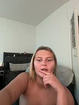 Skylablonde online show from July 2, 2026, 2:12 pm
