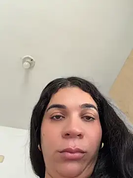 Snapshot of Siri_Luxx chatting on July 1, 2026, 9:03 pm Siri Luxx online show from July 1, 2026, 9:03 pm