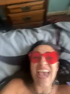 smoothkissx online show from April 24, 2026, 6:43 pm