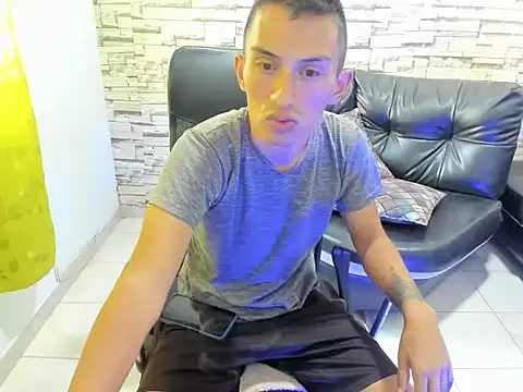 Snapshot of john_santos_ chatting on August 1, 2026, 8:52 pm john santos online show from August 1, 2026, 8:52 pm