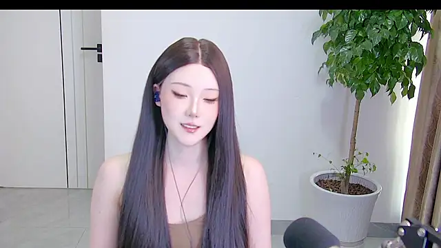Yangyang5551 online show from June 4, 2026, 8:53 am
