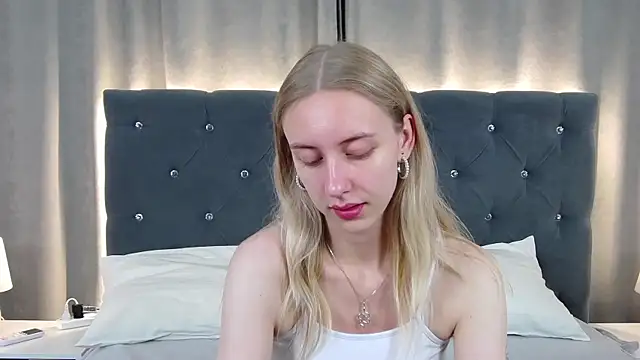 LirienVexx online show from July 11, 2026, 4:26 am
